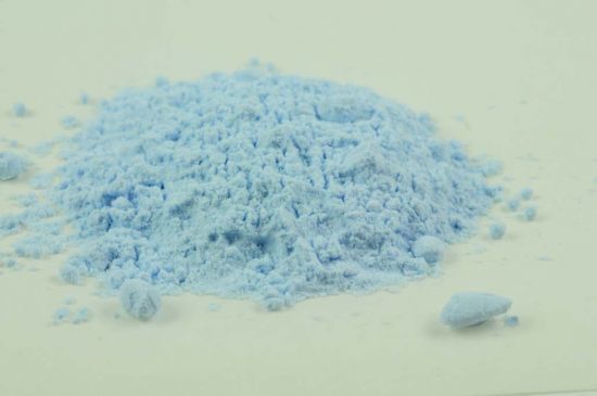 Verre coloré, azur d´opale, opaque