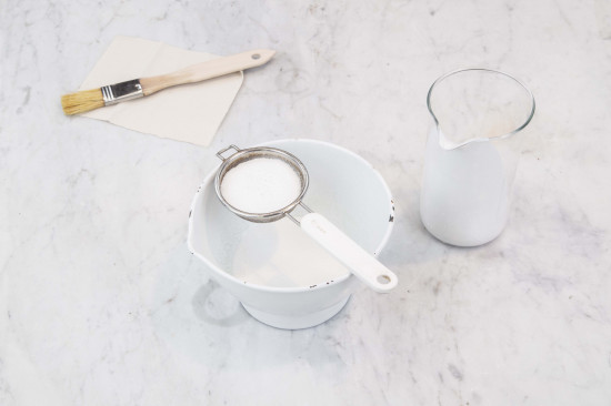 Strain the gesso through a fine sieve.