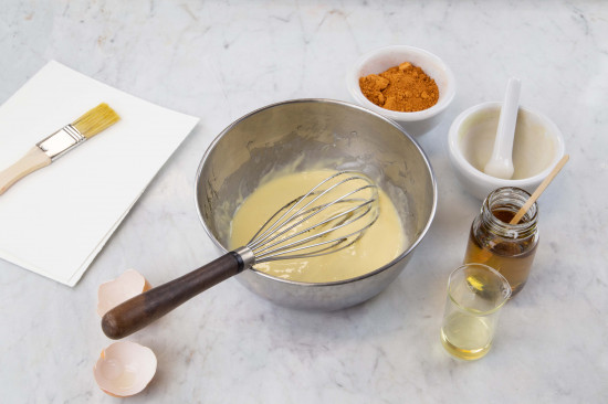Heat the Larch Turpentine in a water bath (#62000) to 40 °C (= 104 °F), and add it drop by drop to the mixture, while stirring constantly.