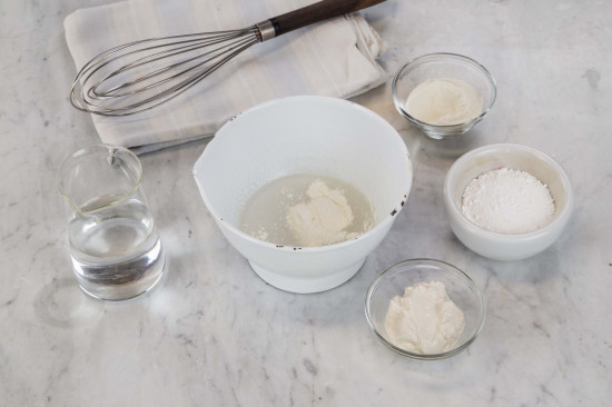 Basic recipe for Casein-lime solution: 40 g Casein (#63200), 125 ccm Water (cold!), 33 g Slaked Lime (#31800). Place the casein powder and the water in a mortar or mixing dish.
