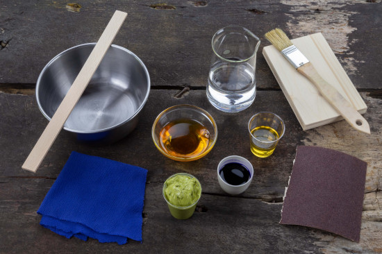 Receta: 'Oil Paint on raw, untreated Wood (Interior and Exterior)'