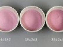 Verre coloré, pourpre, opaque