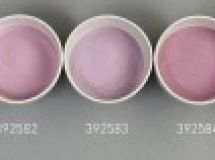 Verre coloré, améthyste rougeâtre, transparent