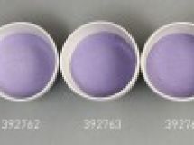 Verre coloré, améthyste bleuâtre, transparent