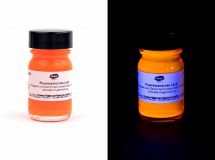 Rose fluorescent, vernis